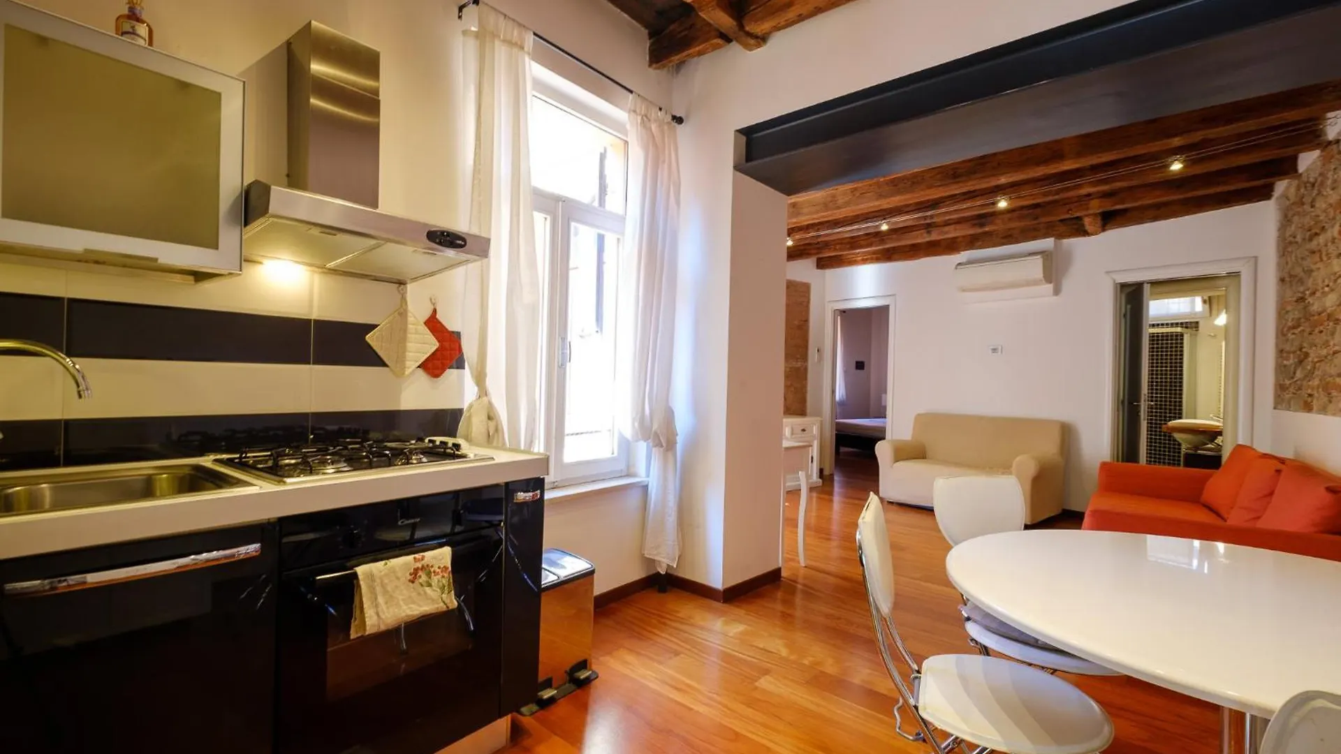 Casa Perotti Filippini contacts
